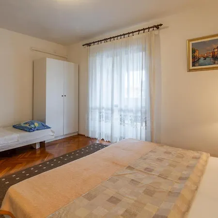 1 Bedroom Amazing In Apartamento