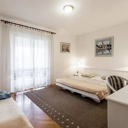 1 Bedroom Amazing In Apartamento
